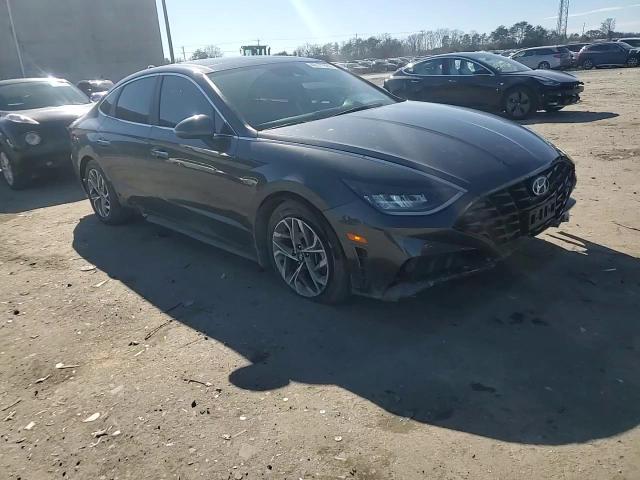 2021 Hyundai Sonata - Image 11