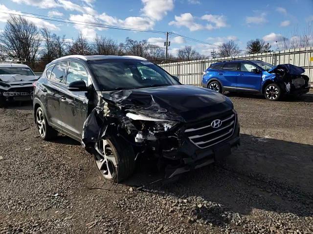 2017 Hyundai Tucson - Image 12
