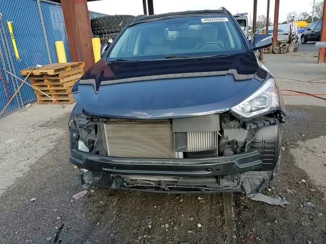 2013 Hyundai Santa Fe - Image 11
