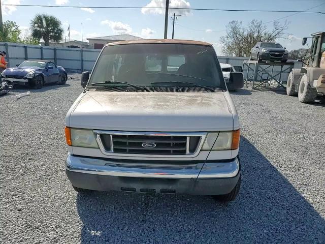 2005 Ford Econoline - Image 11