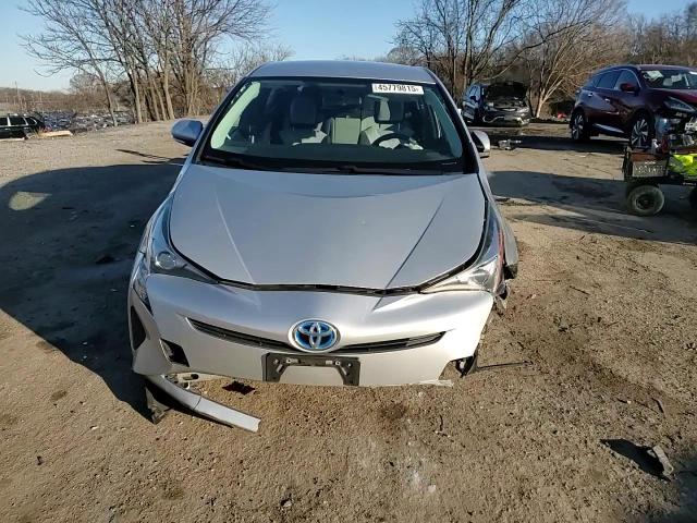 2016 Toyota Prius - Image 10