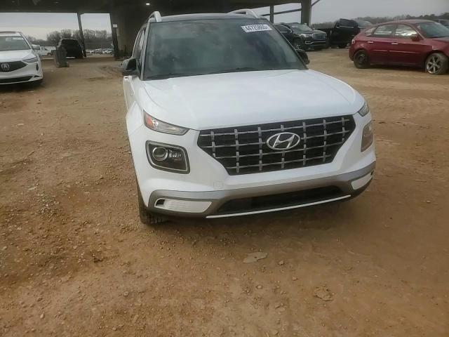 2022 Hyundai Venue - Image 12