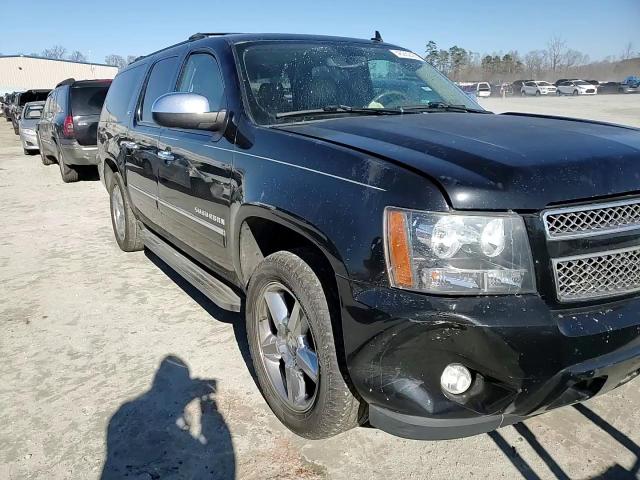 2014 Chevrolet Suburban - Image 10