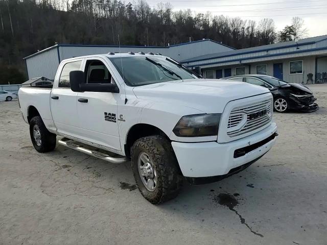 2015 RAM 2500 - Image 10