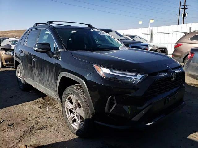 2022 Toyota RAV 4 - Image 12