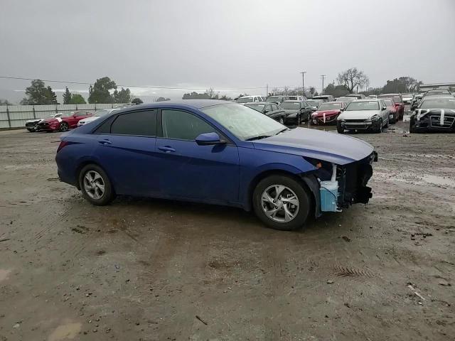 2023 Hyundai Elantra - Image 11