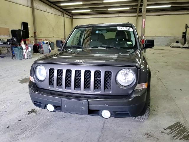 2015 Jeep Liberty (Patriot) - Image 11