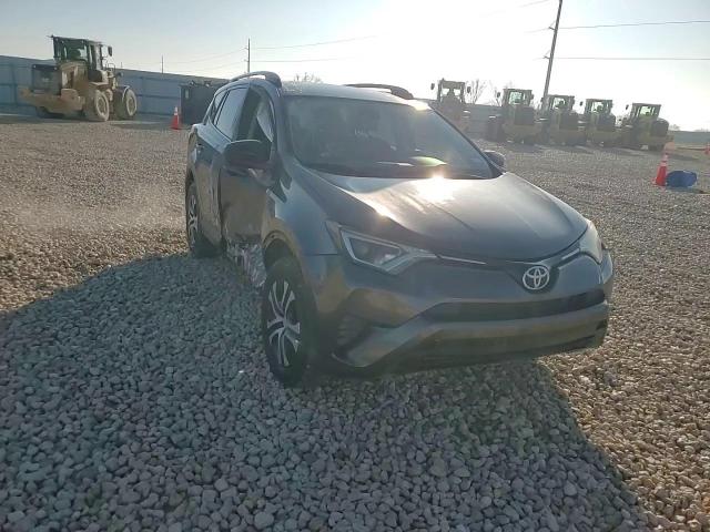 2018 Toyota RAV 4 - Image 12