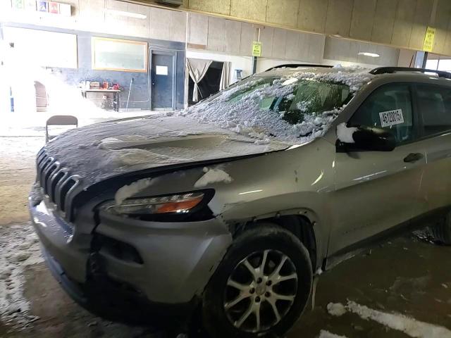 2017 Jeep Grand Cherokee - Image 11