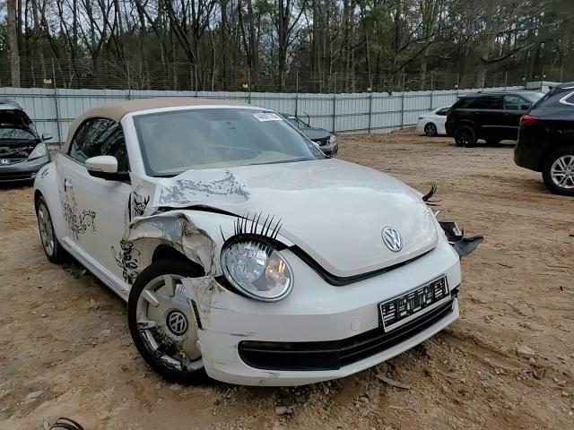 2014 Volkswagen Beetle - Image 11
