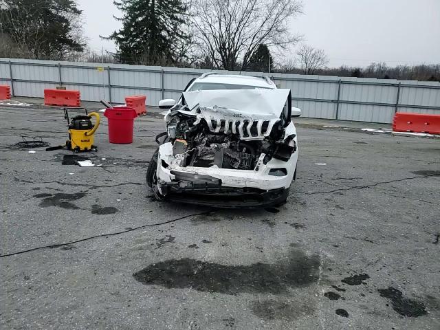 2014 Jeep Grand Cherokee - Image 11
