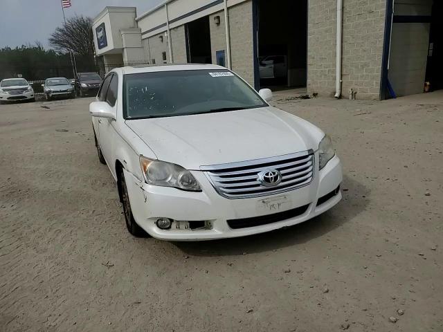 2009 Toyota Avalon - Image 10