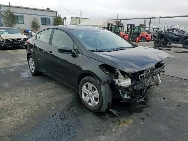 2018 Kia Forte - Image 10