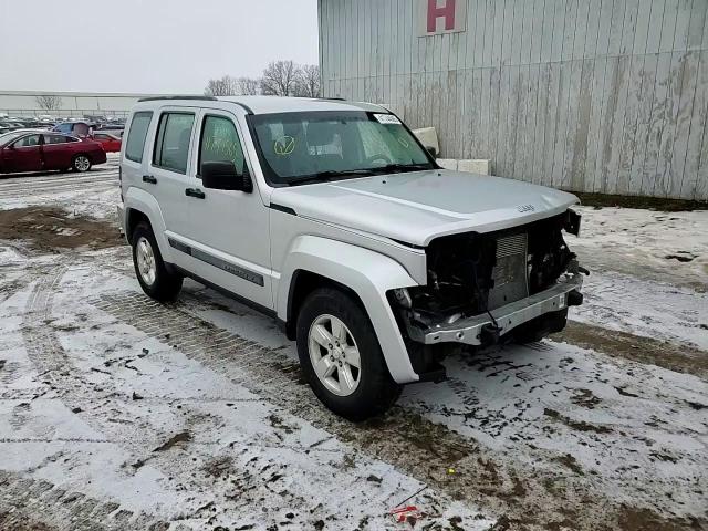 2012 Jeep Liberty (North America) - Image 12