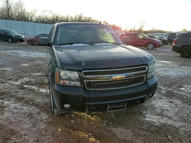 2007 Chevrolet Suburban - Image 11