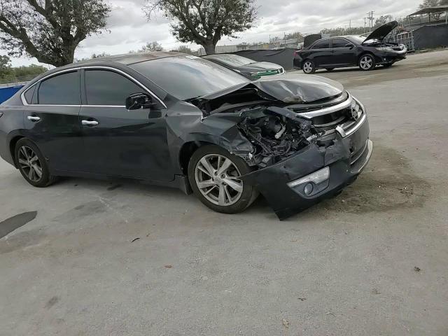 2015 Nissan Altima - Image 10