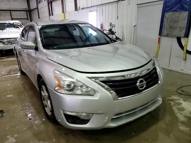 2013 Nissan Altima - Image 13