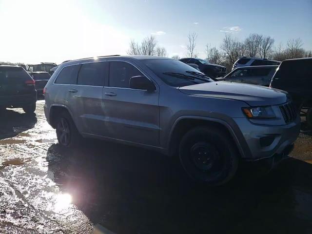 2015 Jeep Grand Cherokee - Image 11