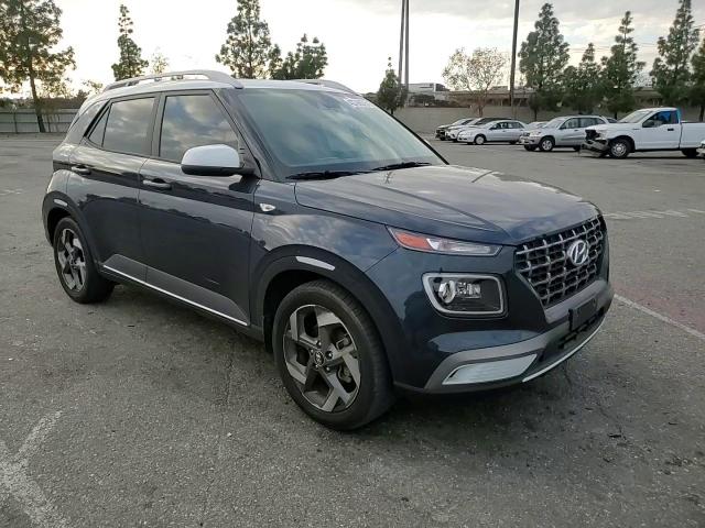 2020 Hyundai Venue - Image 12