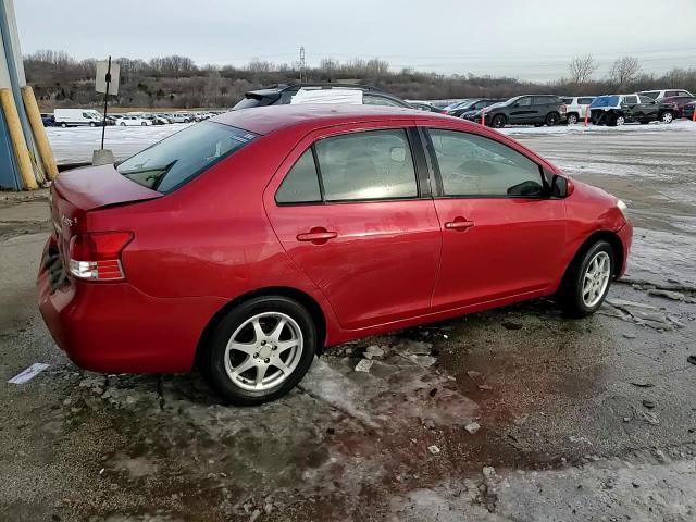2012 Toyota Yaris - Image 13