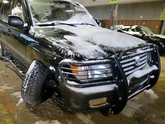 2001 Toyota Land Cruiser - Image 11