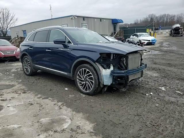 2019 Lincoln Nautilus - Image 15