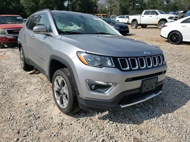 2019 Jeep Compass - Image 12