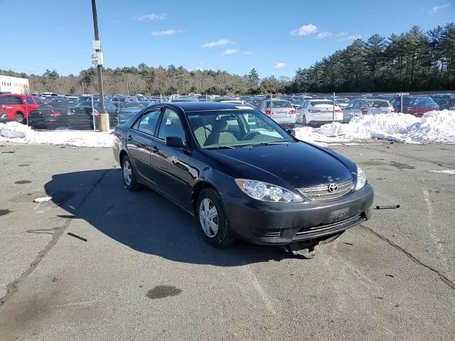2005 Toyota Camry - Image 11