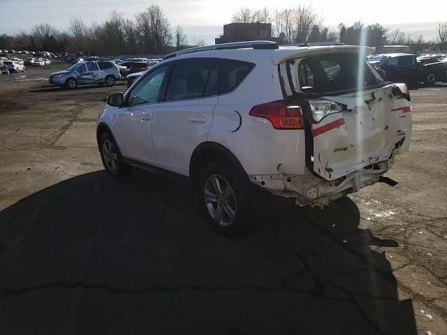 2015 Toyota RAV 4 - Image 13