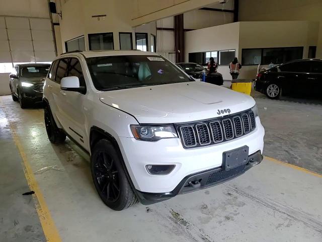 2016 Jeep Grand Cherokee - Image 12