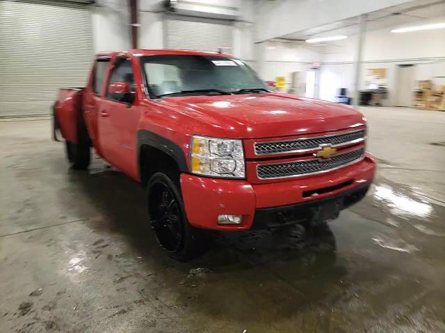 2012 Chevrolet Silverado - Image 11