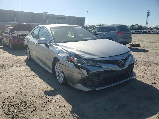 2019 Toyota Camry - Image 11