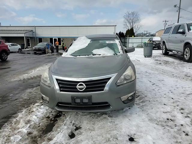 2015 Nissan Altima - Image 10
