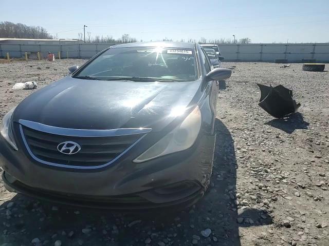 2014 Hyundai Sonata - Image 11
