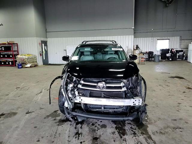 2017 Toyota Highlander - Image 11
