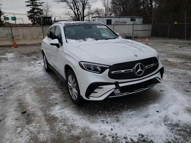 2024 Mercedes-Benz GLC - Image 12