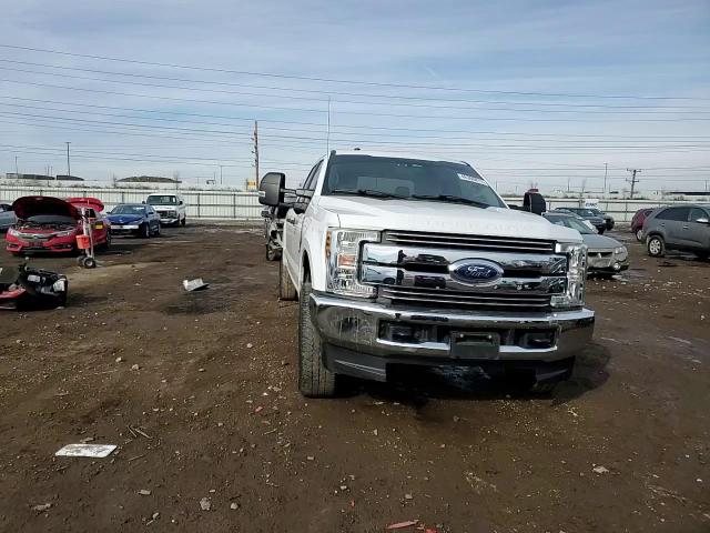 2019 Ford F350 - Image 11