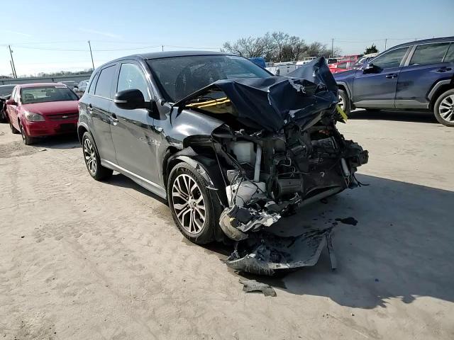 2018 Mitsubishi Outlander - Image 11