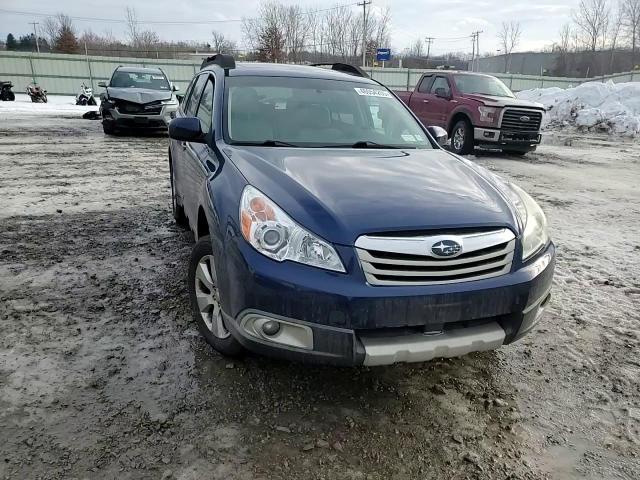 2011 Subaru Outback - Image 11