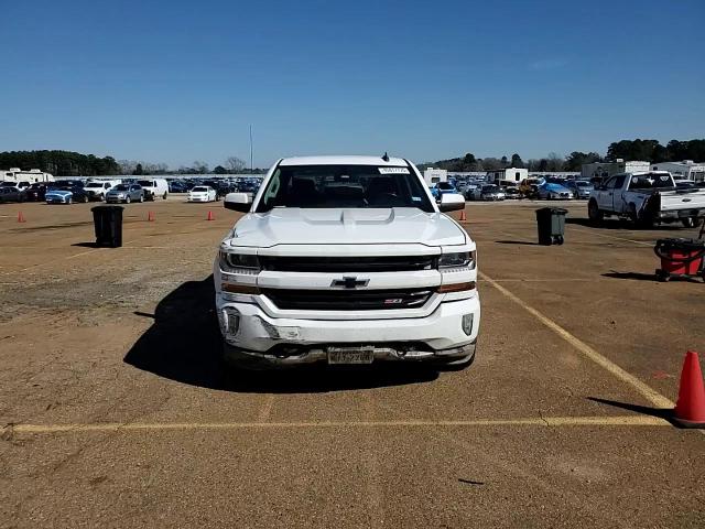 2017 Chevrolet Silverado - Image 11