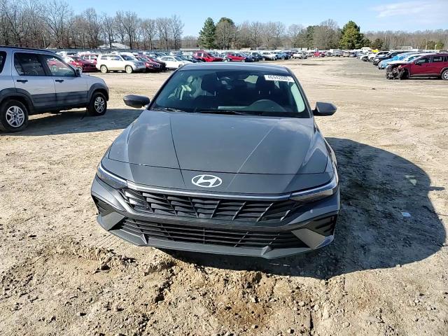 2024 Hyundai Elantra - Image 11