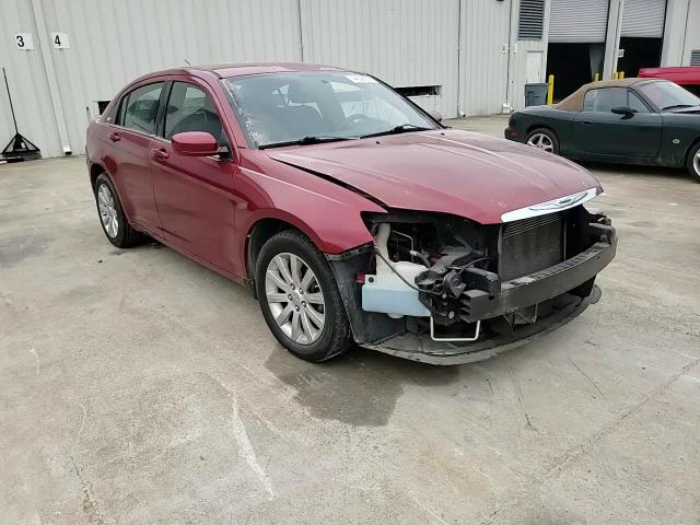 2013 Chrysler 200 - Image 11