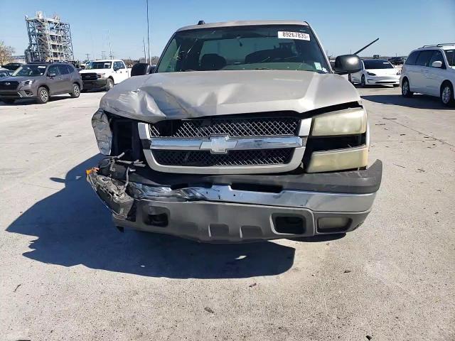 2004 Chevrolet Silverado - Image 10