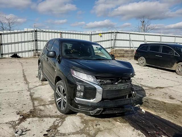 2021 Mitsubishi Outlander - Image 12