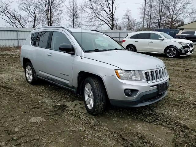 2011 Jeep Compass - Image 11