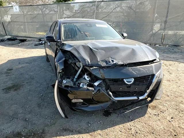 2019 Nissan Altima - Image 10