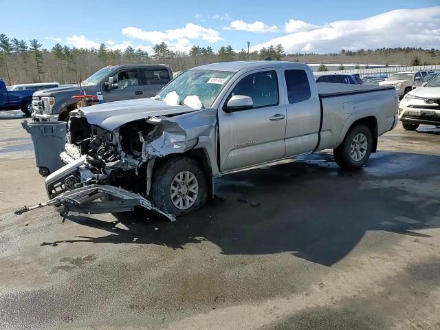 2018 Toyota Tacoma - Image 11