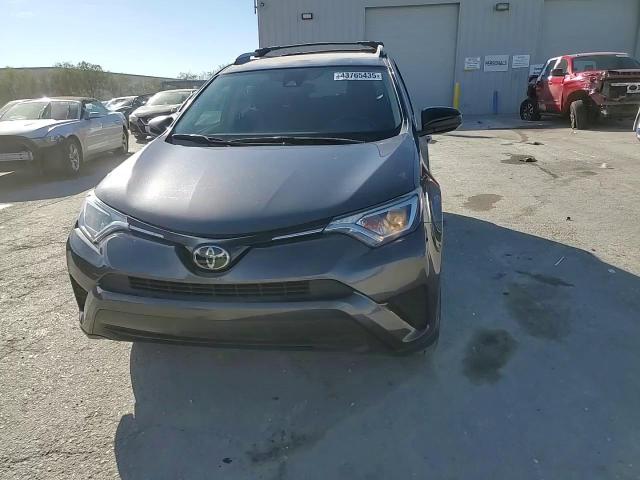 2018 Toyota RAV 4 - Image 14