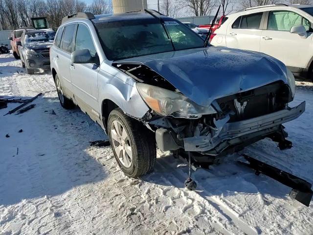 2011 Subaru Outback - Image 12