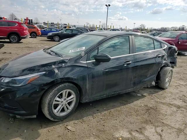 2017 Chevrolet Cruze - Image 11